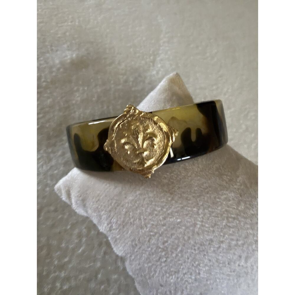 Susan Shaw Fleur des Lis Tortoiseshell Cuff Bracelet